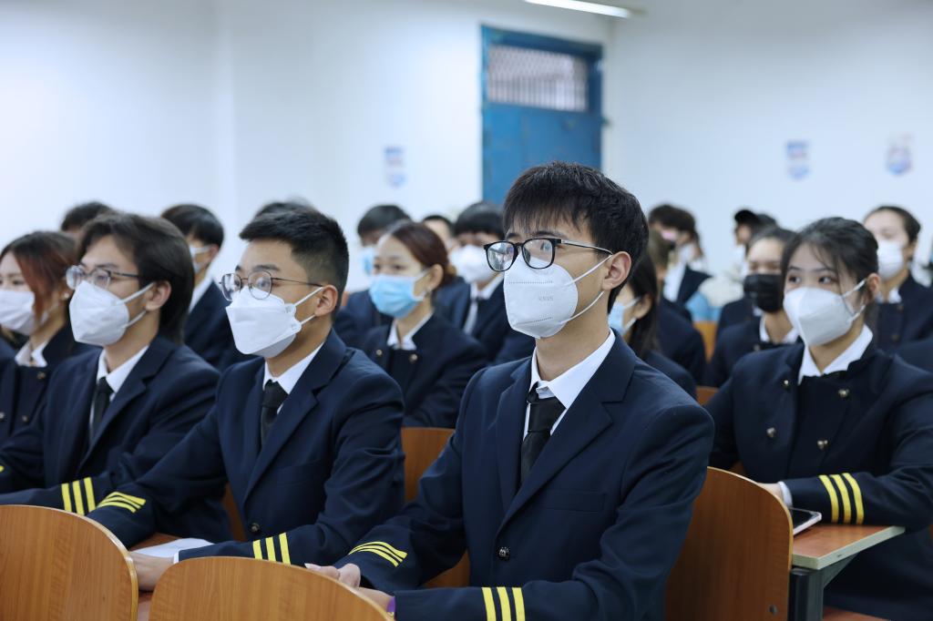 各专业带头人和辅导员为盈博官网平台介